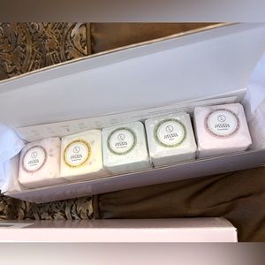 2 set bath bombs - never used